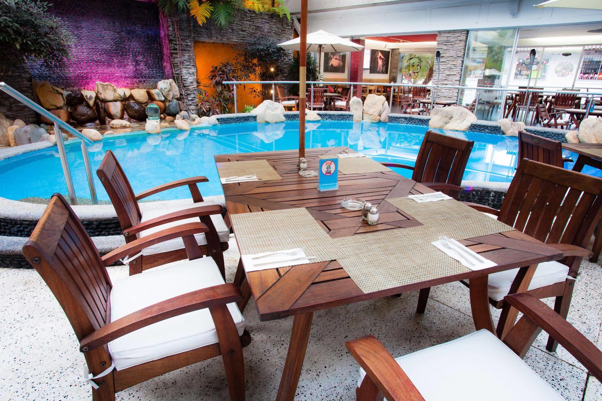 Hotel Rio Malecon Puerto Vallarta Buitenkant foto